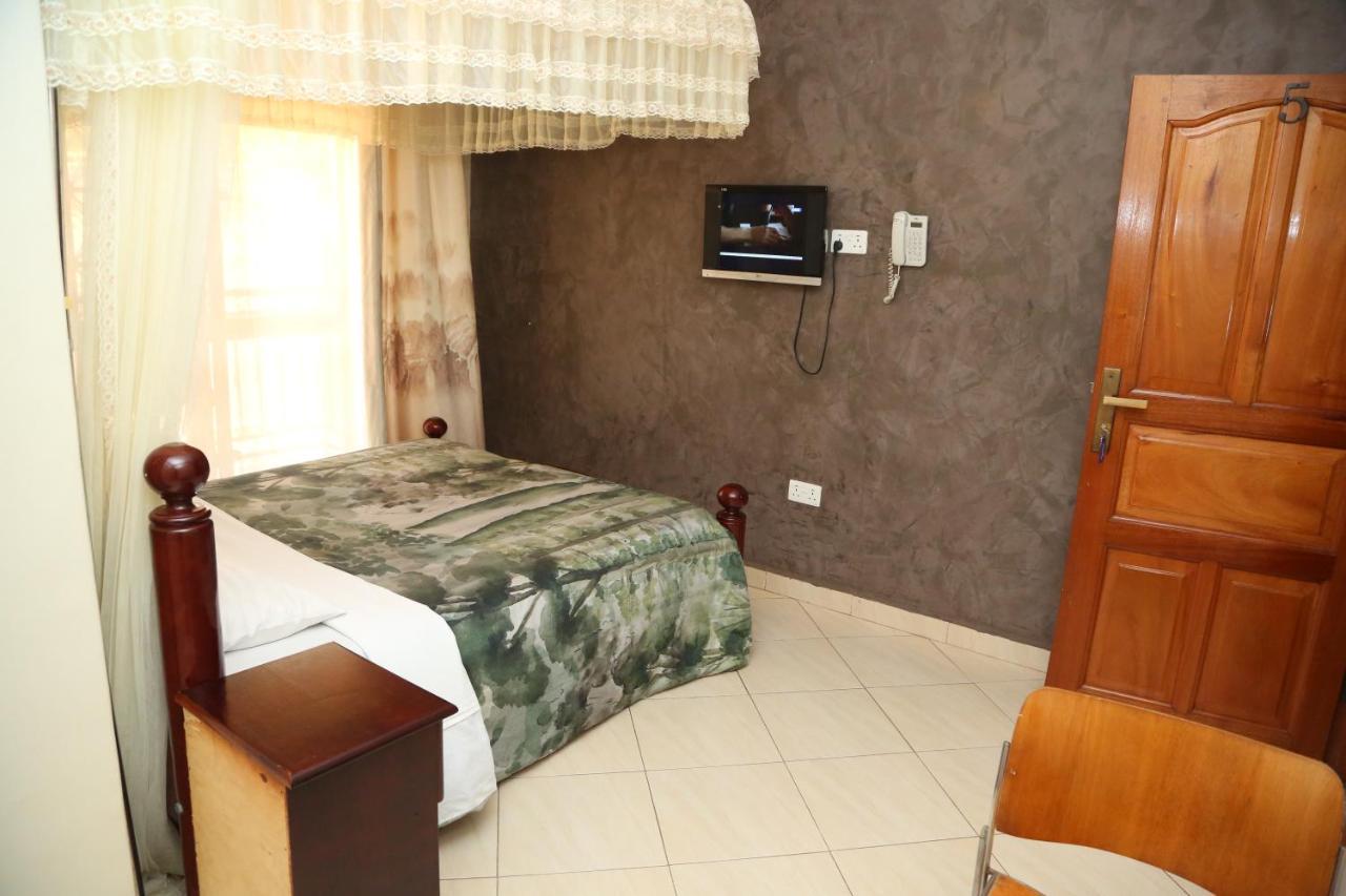كامبالا Harts Motel المظهر الخارجي الصورة