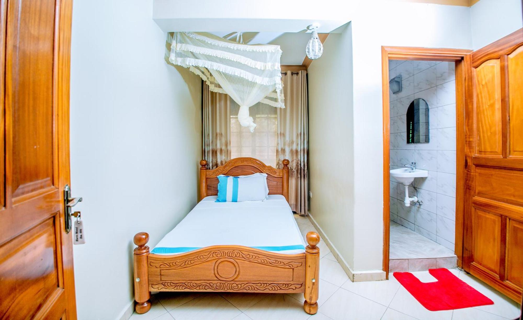 كامبالا Harts Motel المظهر الخارجي الصورة